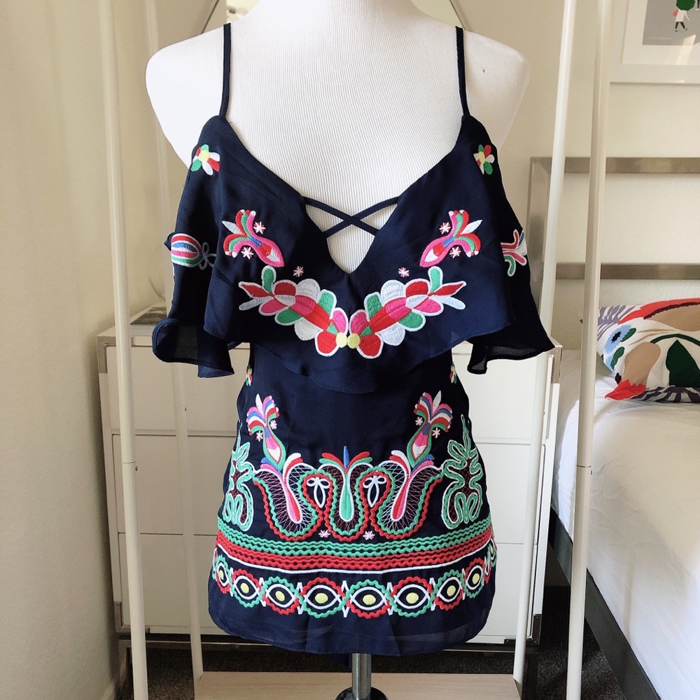 Va Va by joy Han embroidered ruffle top NWT XS